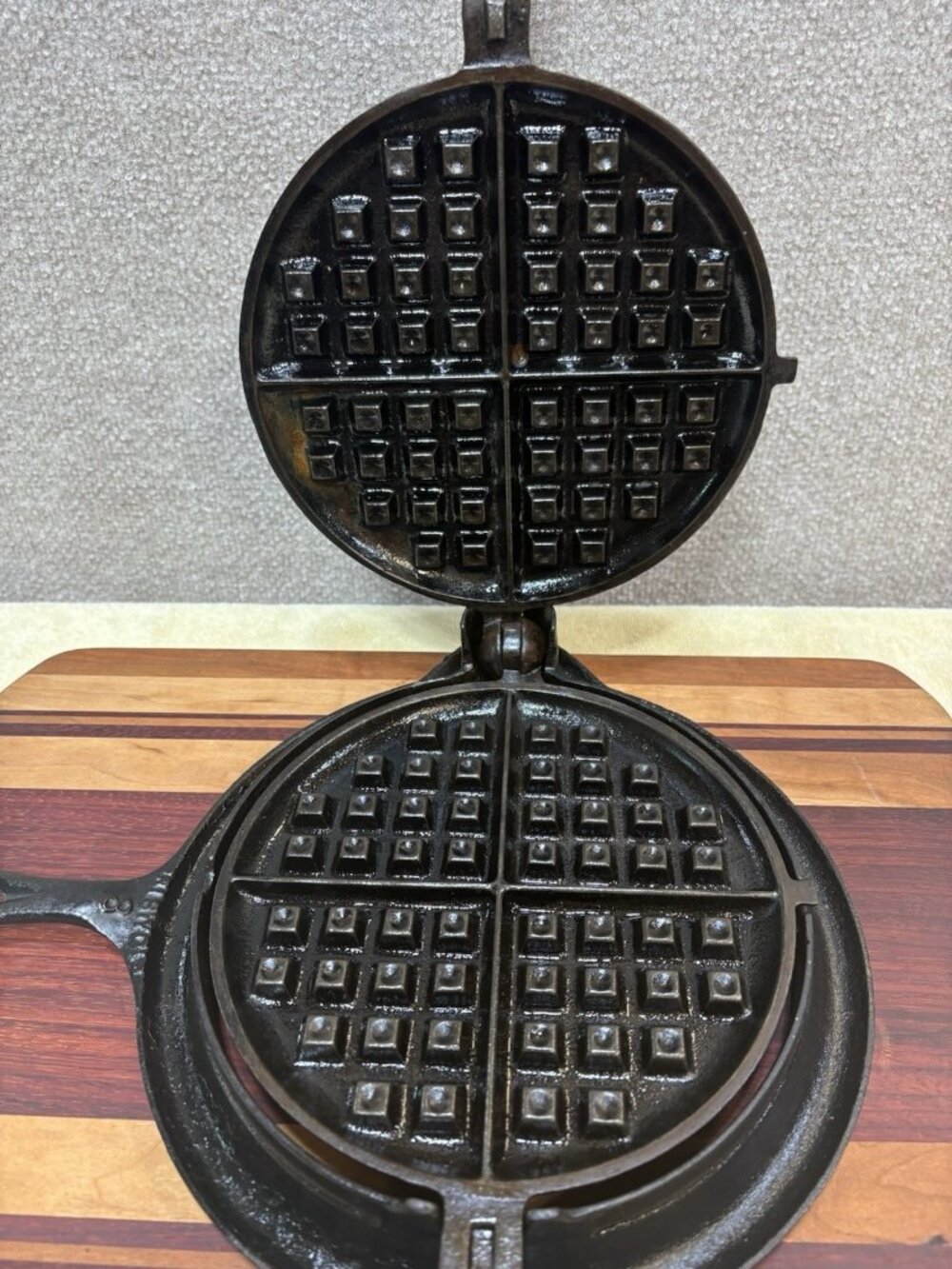 Vtg Griswold No.8 Waffle Maker Cast Iron 1908 Co American Low Base 975,976,977 - Picture 7 of 15